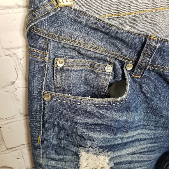 YNQ Distressed Denim Cropped Jeans - Picture 5 of 8